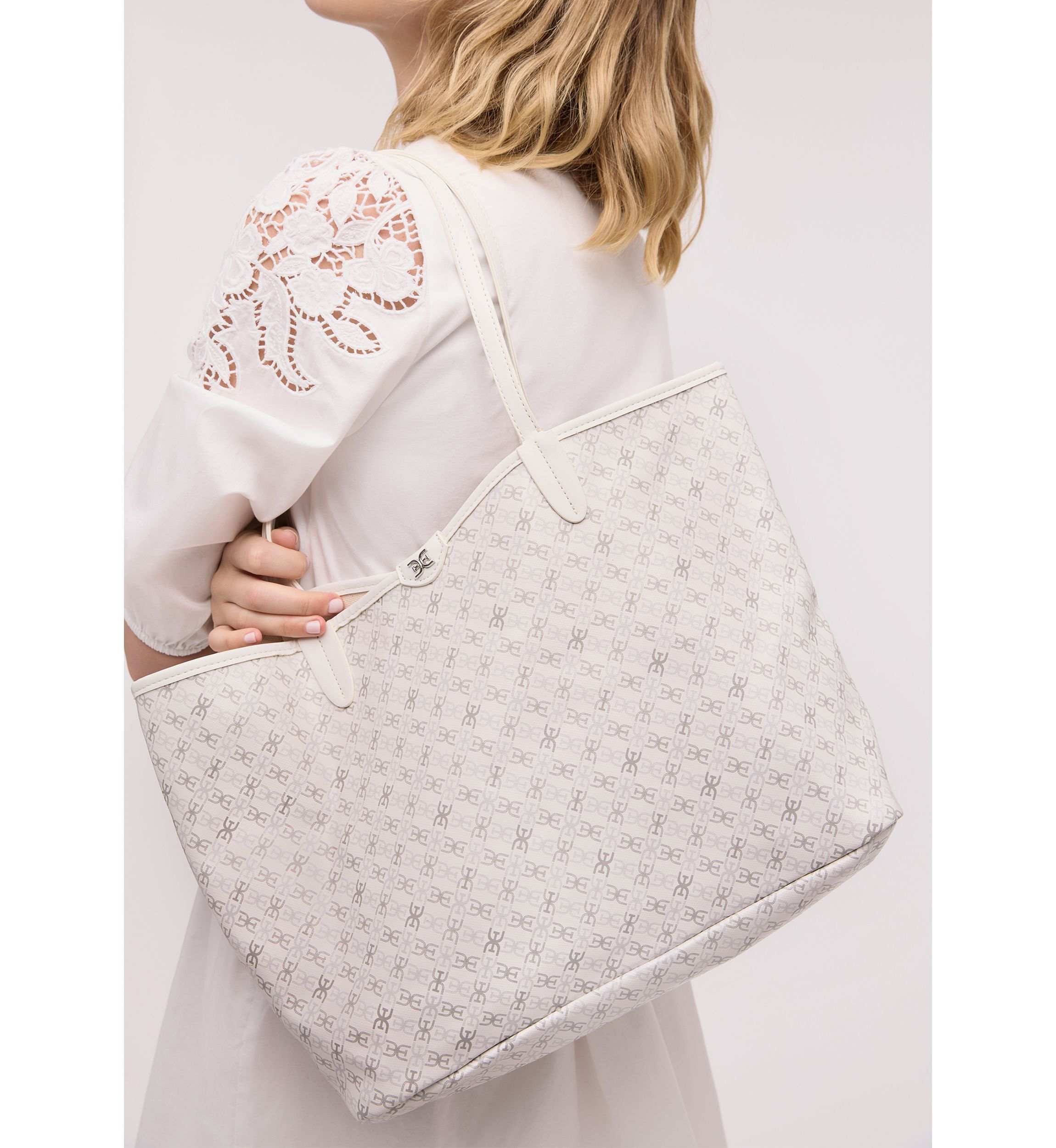 Harper Medium Shopper Tote