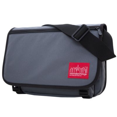 Manhattan Portage Europa With Back Zipper And Compartments