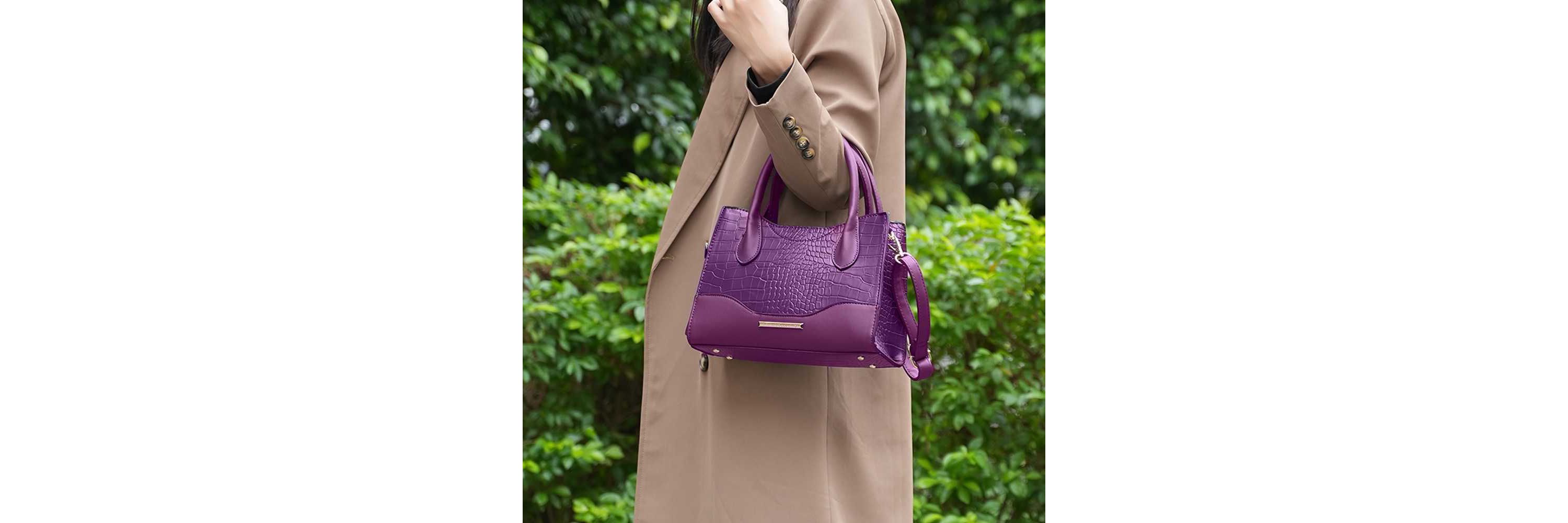 Gili Tote Handbag