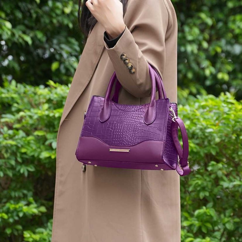 Gili Tote Handbag