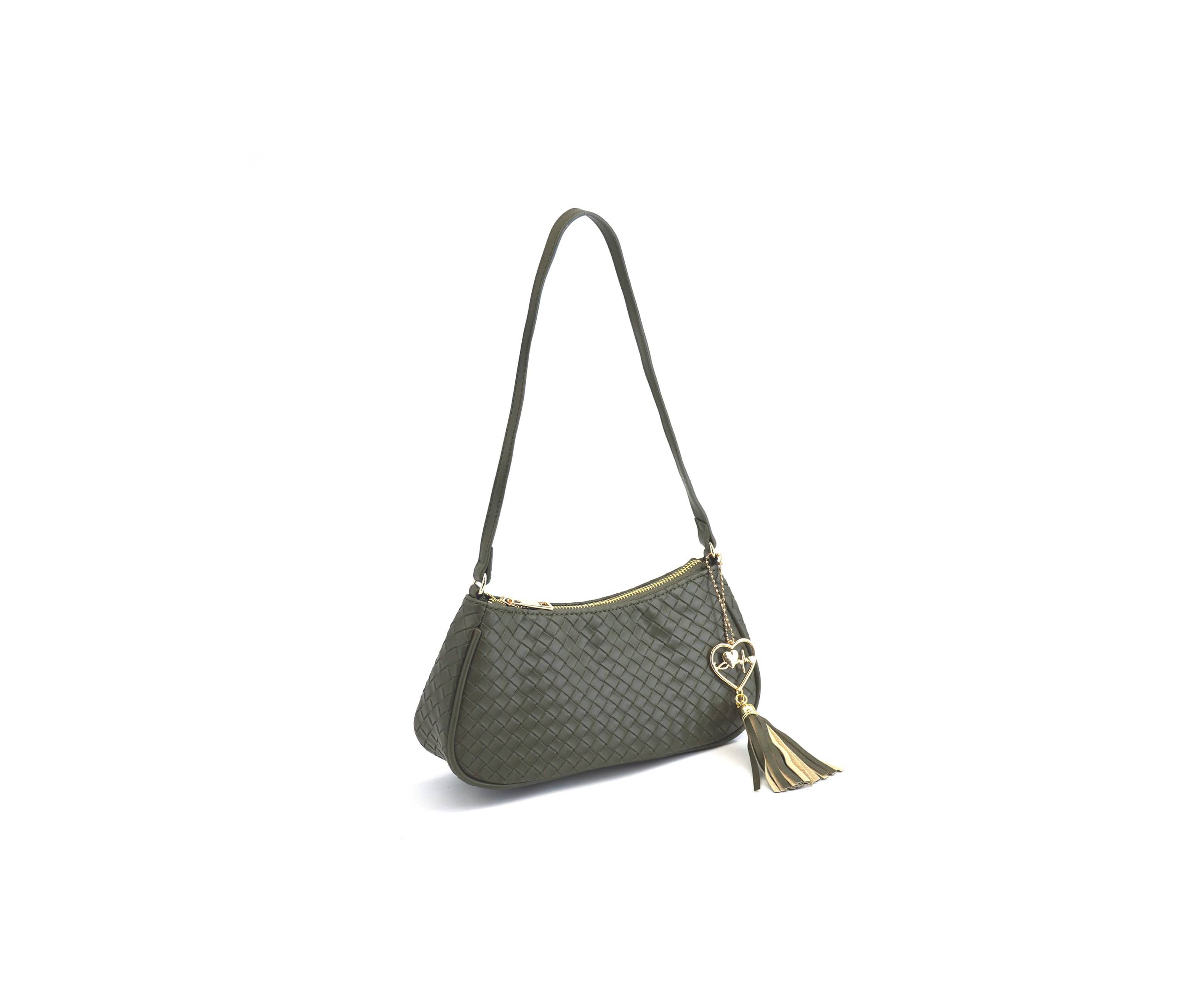Ash Heart Tassel Woven Shoulder Bag