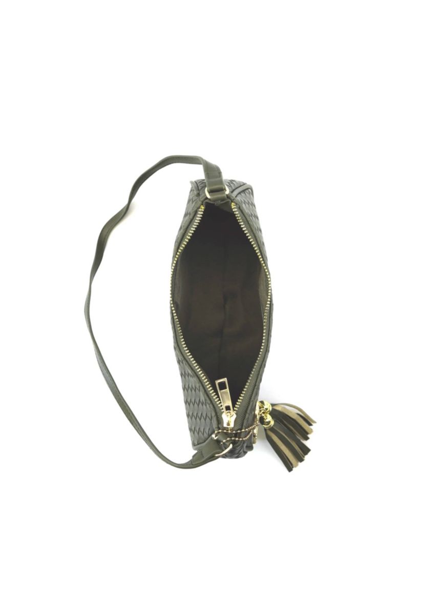 Ash Heart Tassel Woven Shoulder Bag