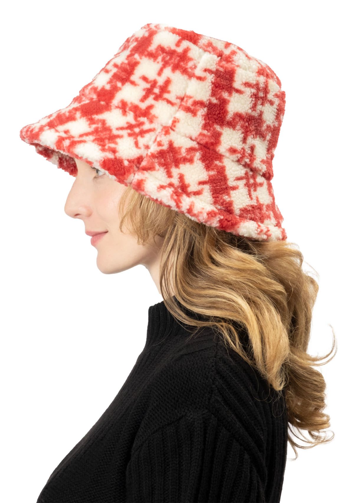 PLAID SHERPA BUCKET
