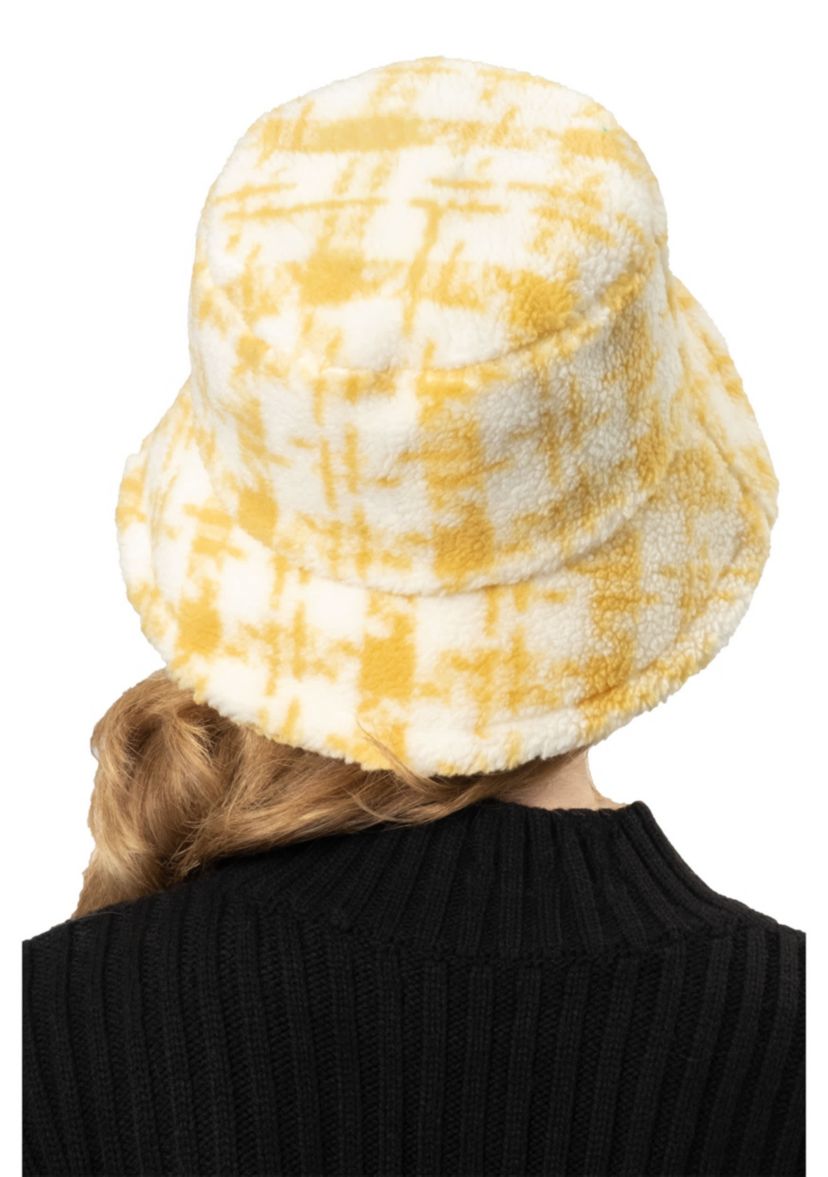 PLAID SHERPA BUCKET