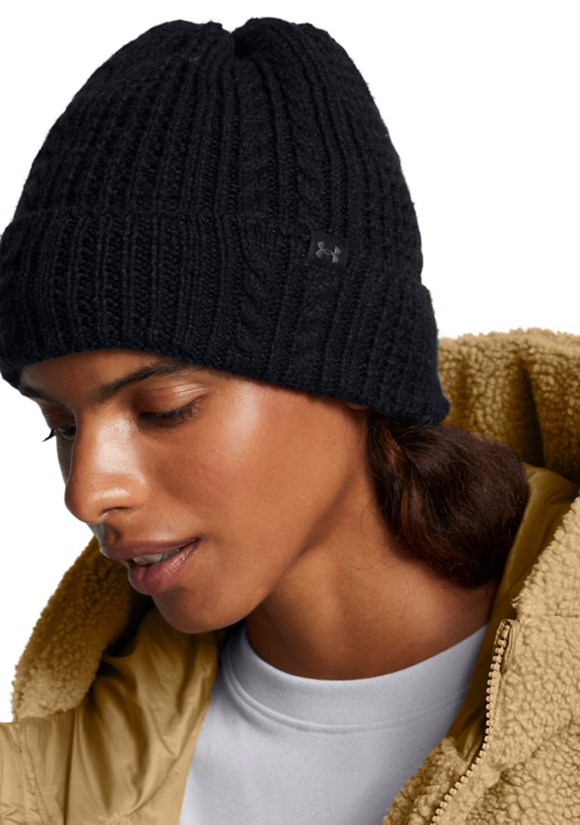 Womens Halftime Cable Knit Beanie