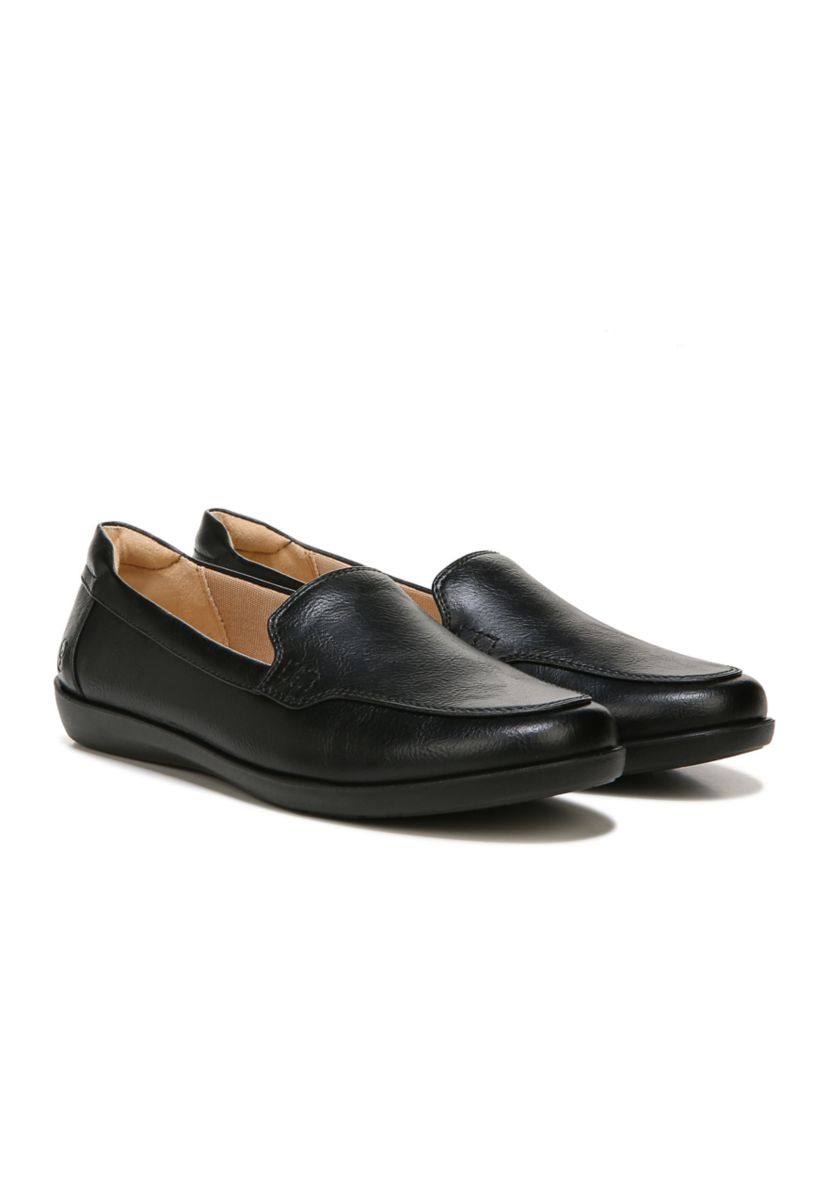 Nina Loafer