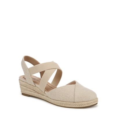 LifeStride Women's Kimball Espadrille Wedge, Gold, 8M