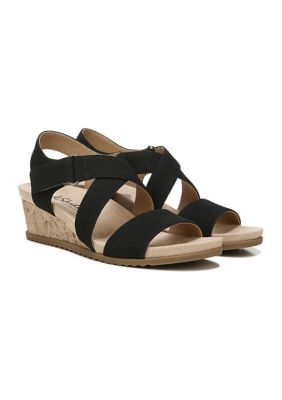 Sincere Strappy Sandal Tan