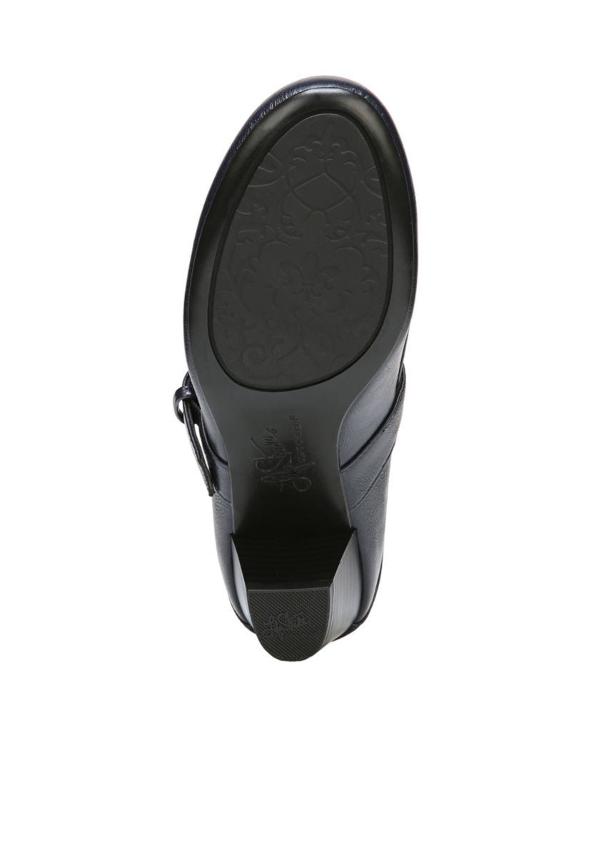 Mary Jane Pump