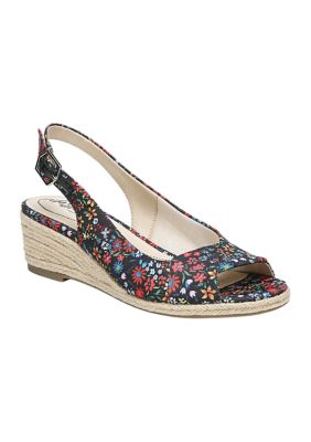 closed toe flat shoes