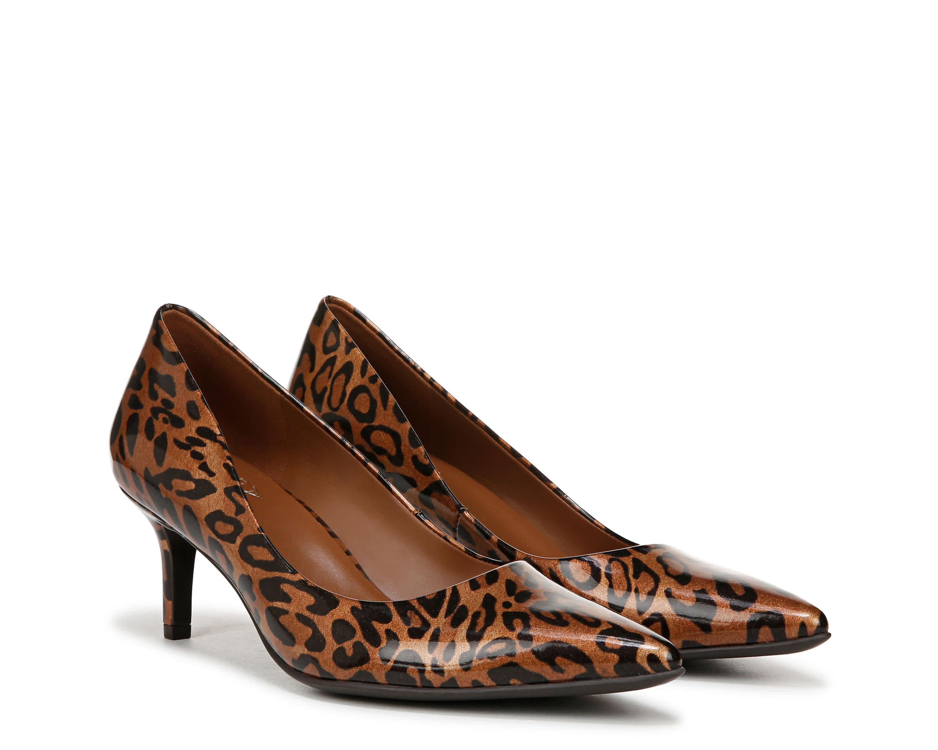 Everly Pump