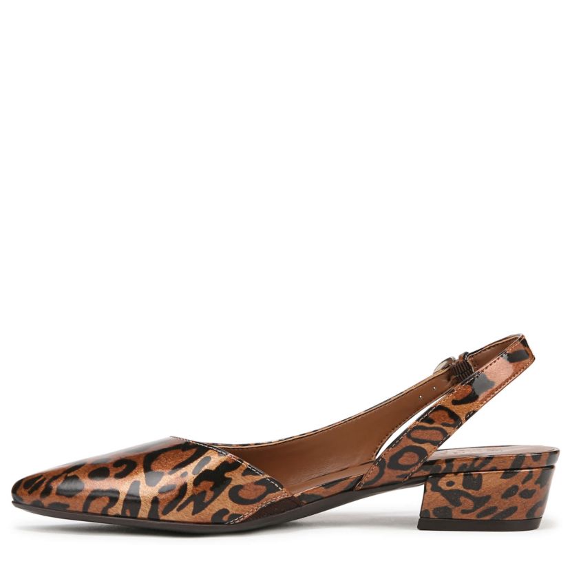 Banks Pointed Toe Flat