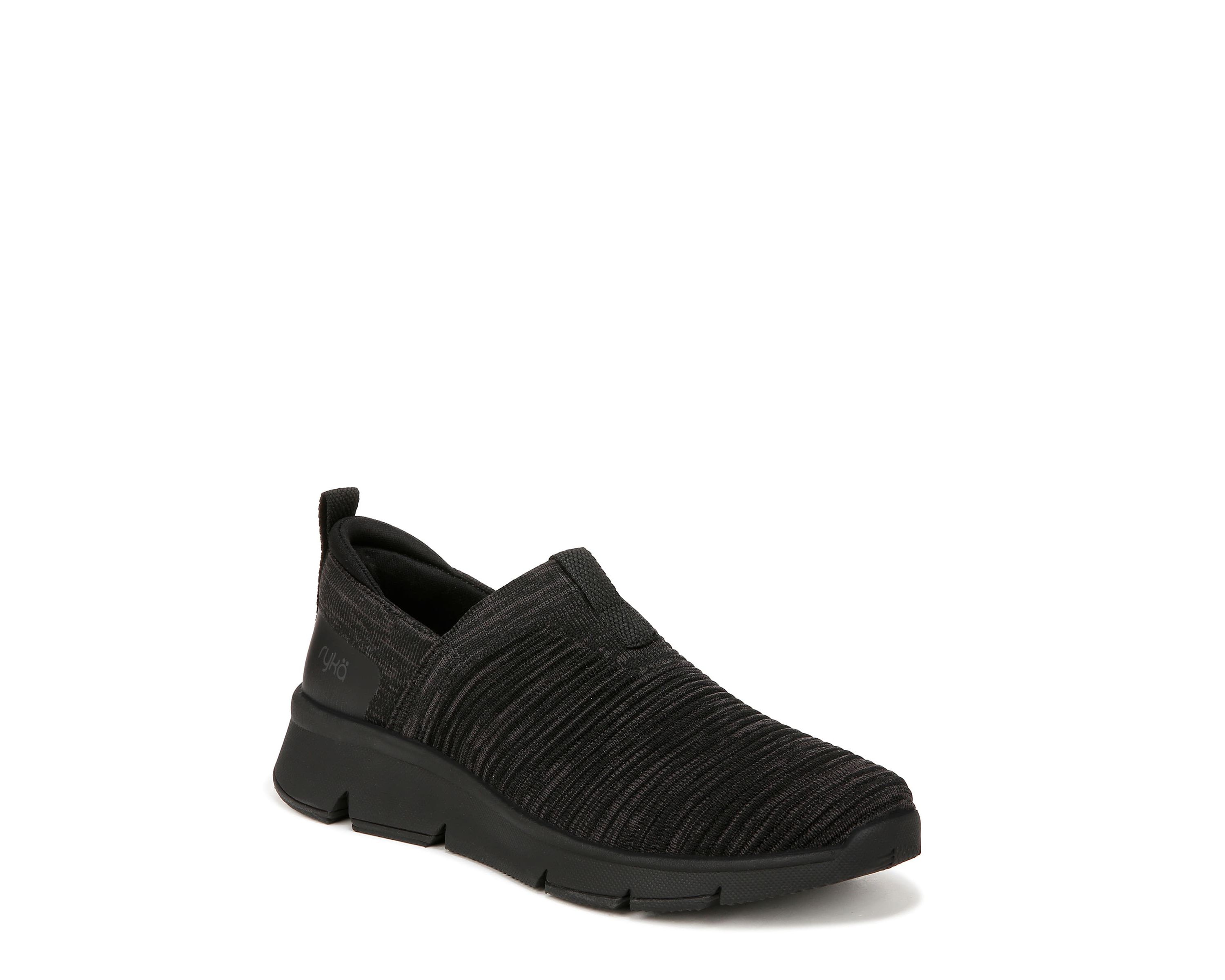 Captivate Walking Shoe