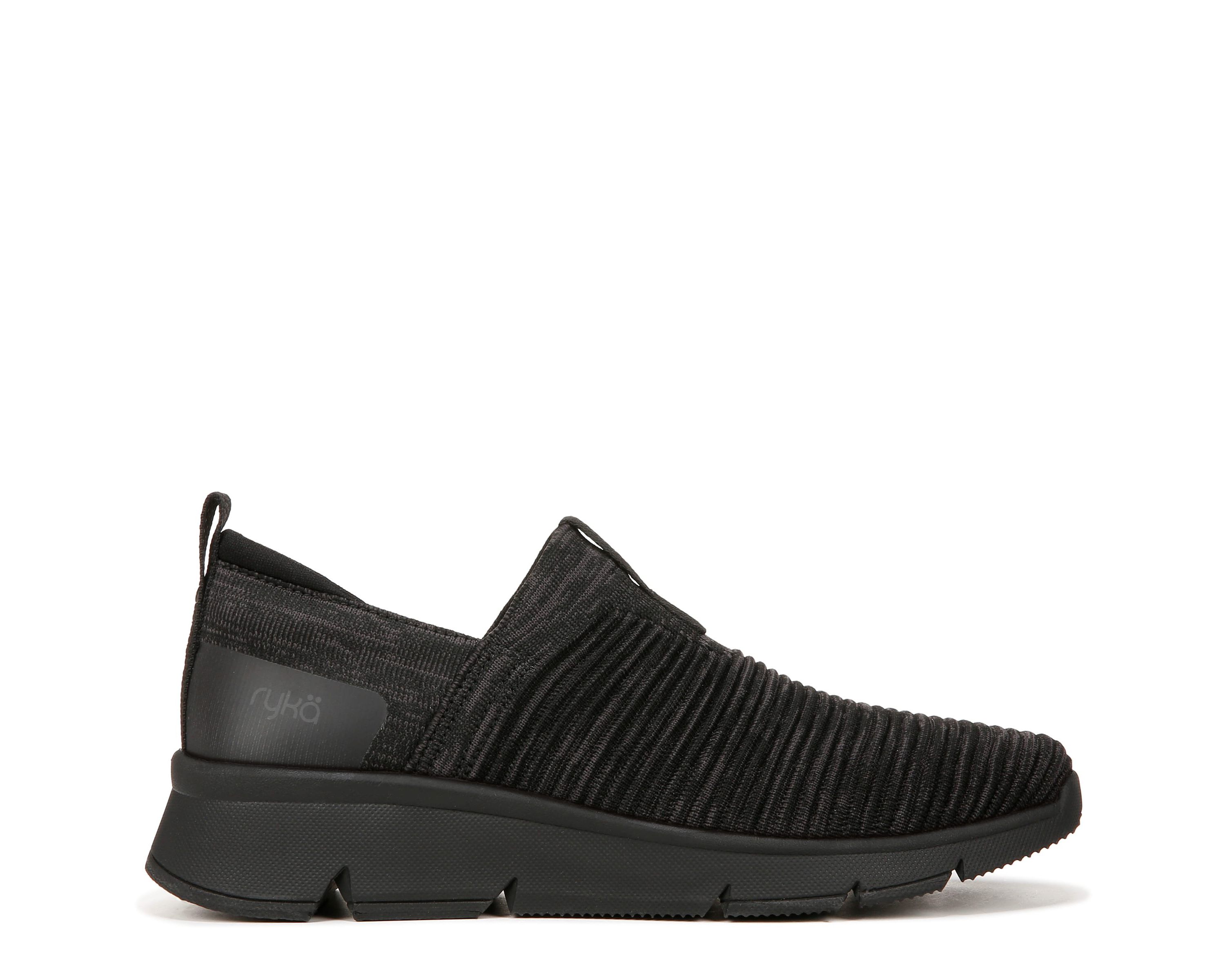 Captivate Walking Shoe