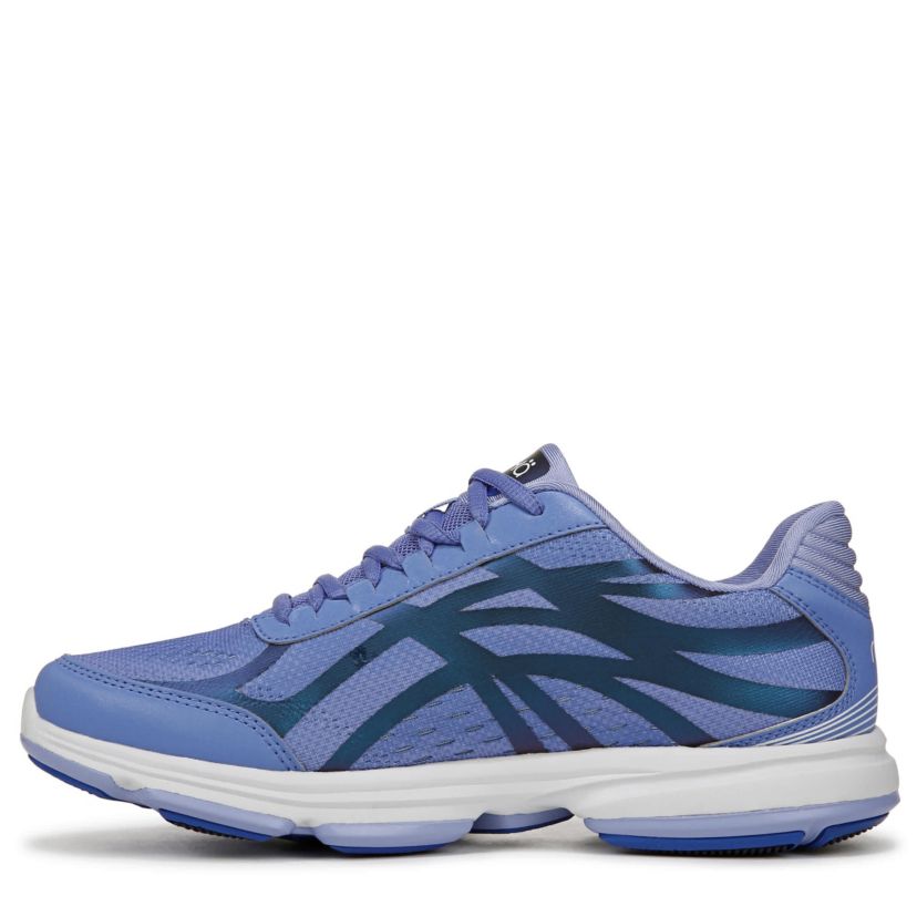 Devotion Plus 3 Walking Sneaker