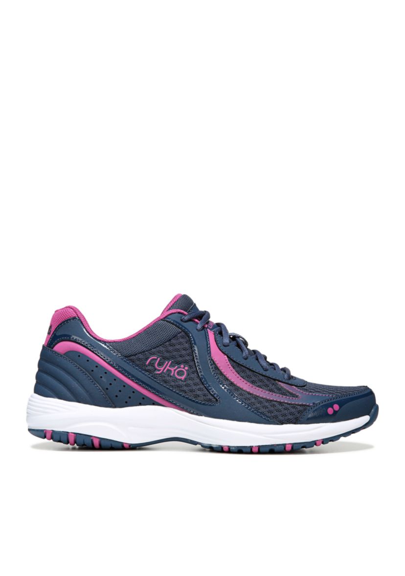 Dash 3 Walking Shoe