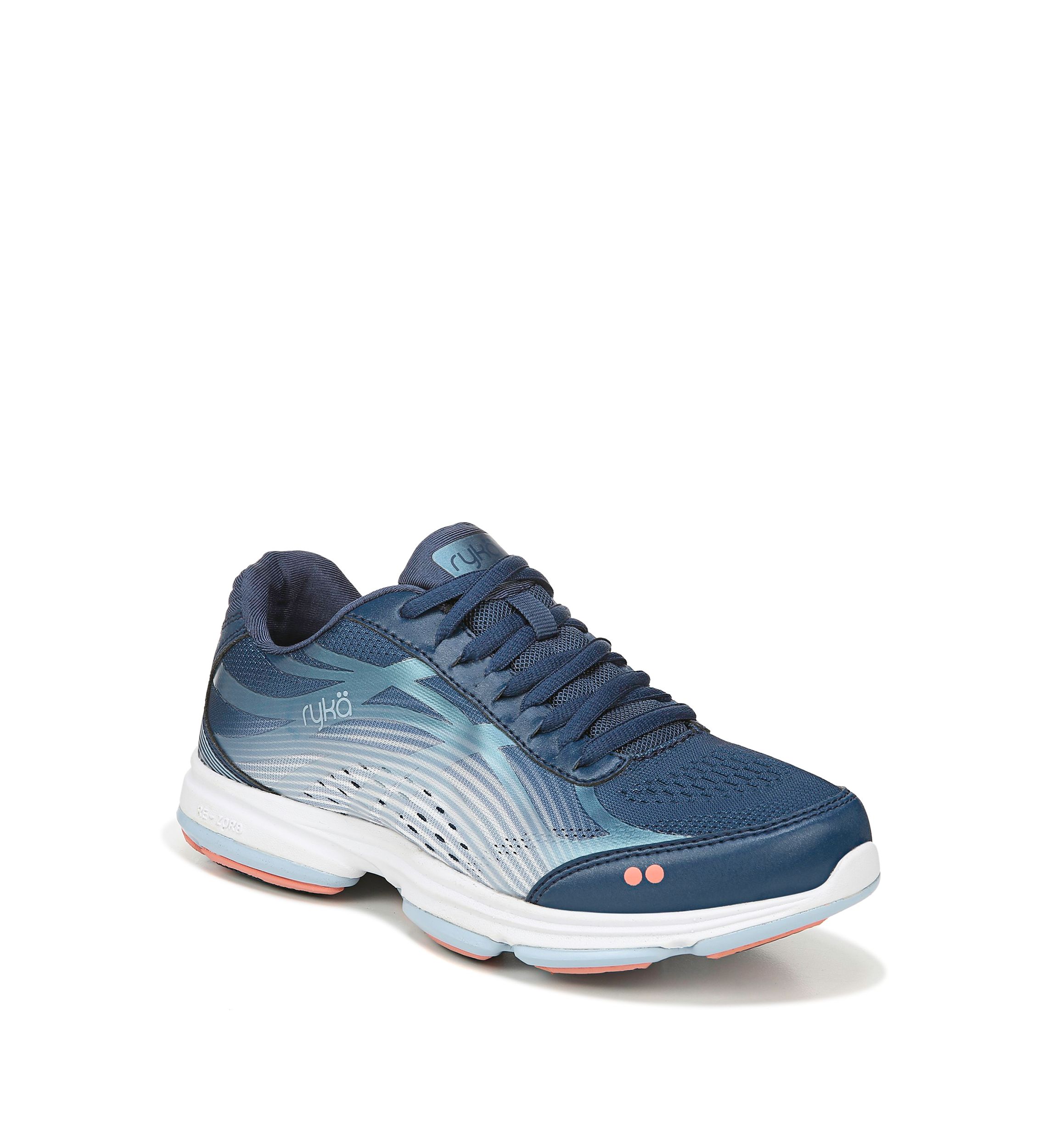Devotion Plus 3 Walking Sneaker