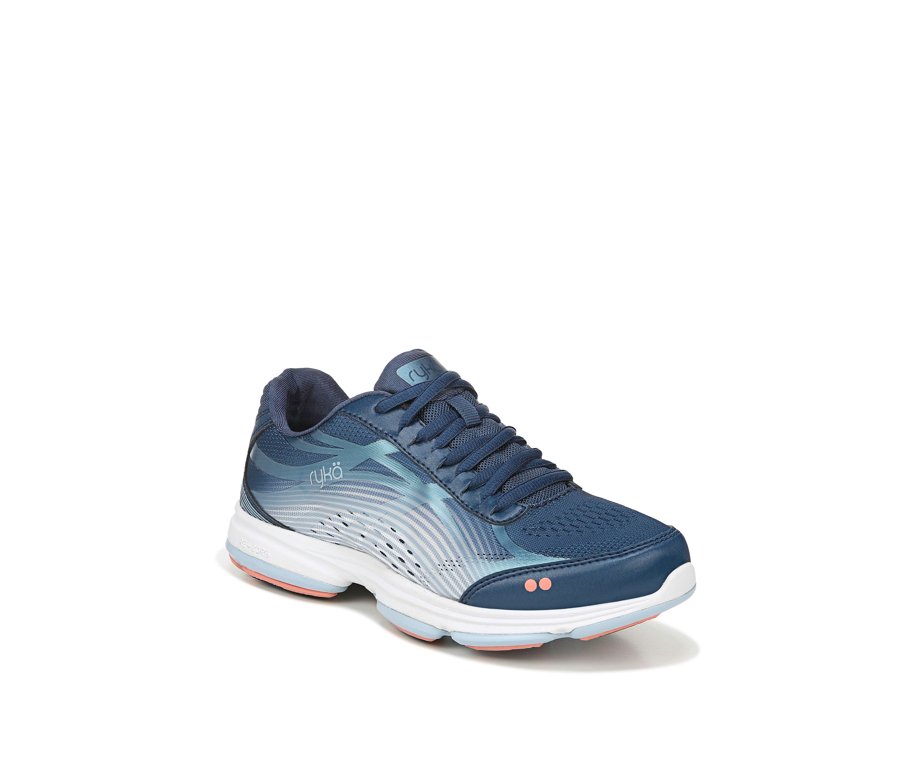 Devotion Plus 3 Walking Sneaker