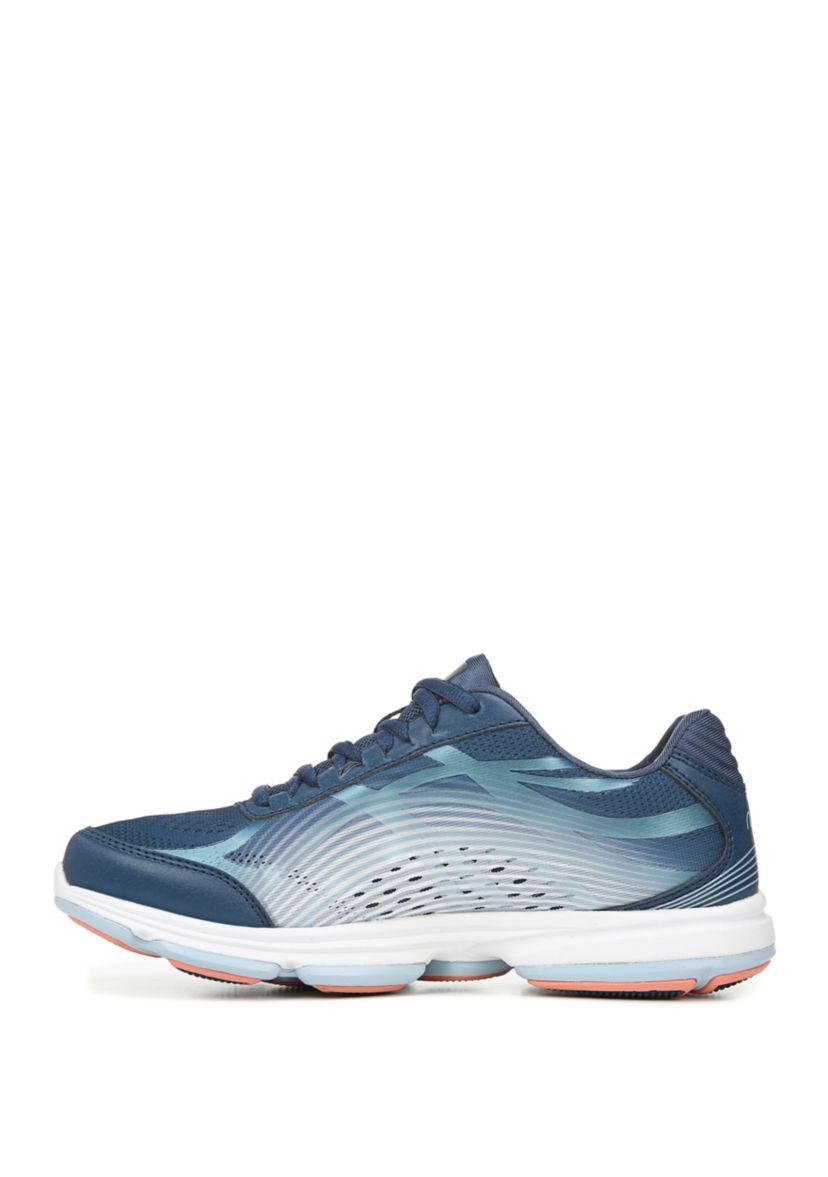 Devotion Plus 3 Walking Sneaker