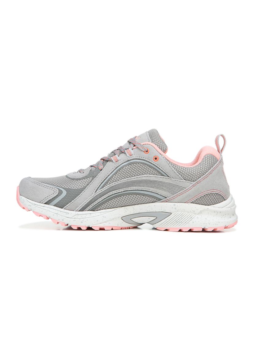Sky Walk Trail Walking Shoes