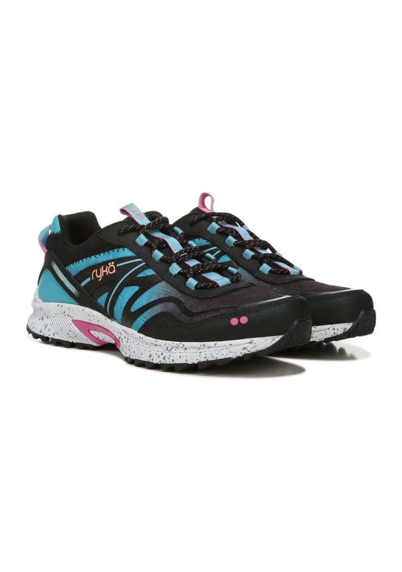 Sky Walk Trail 2 Sneaker