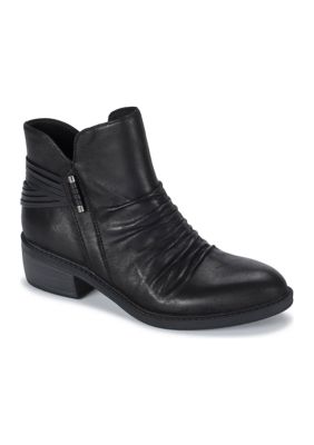 Baretraps Sazzie Bootie belk