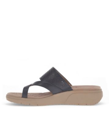 Bare trap cheap sandals at belk