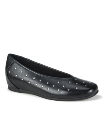 Baretraps Women's Ryalie Studded Flat, Black, 6M
