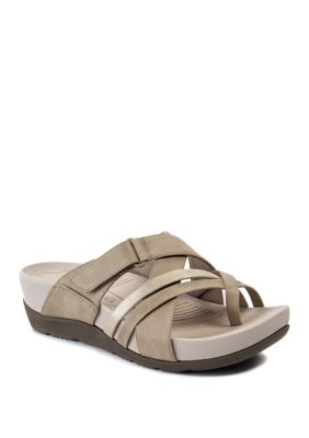 Belk bare trap on sale sandals