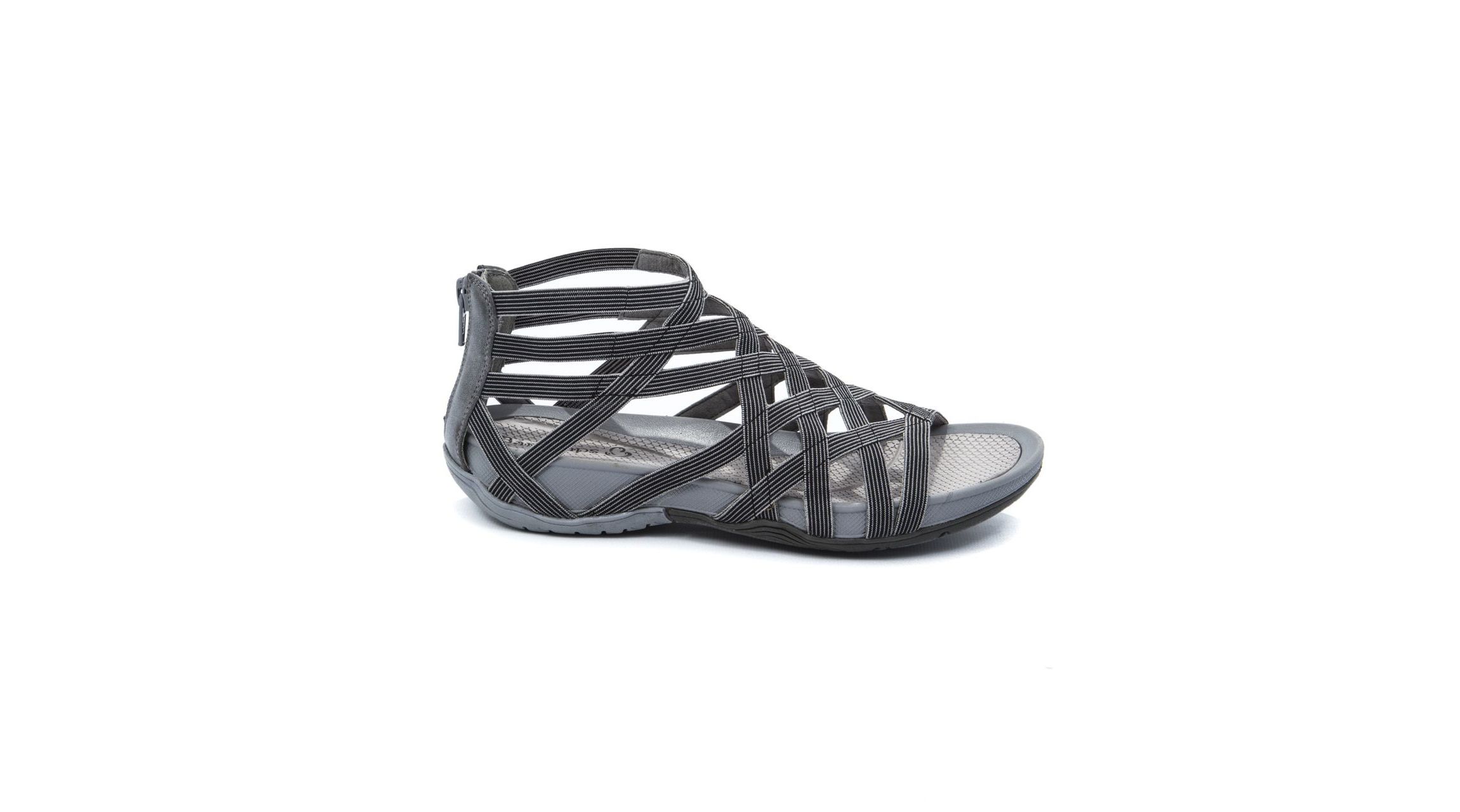 Samina Sandal