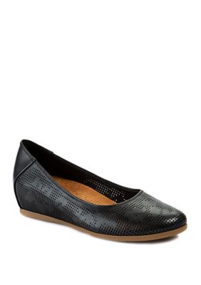 Belk sales shoes baretraps