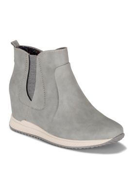 baretraps jaci wedge sneaker women's bootie