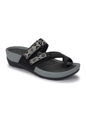 Bare trap best sale sandals at belk