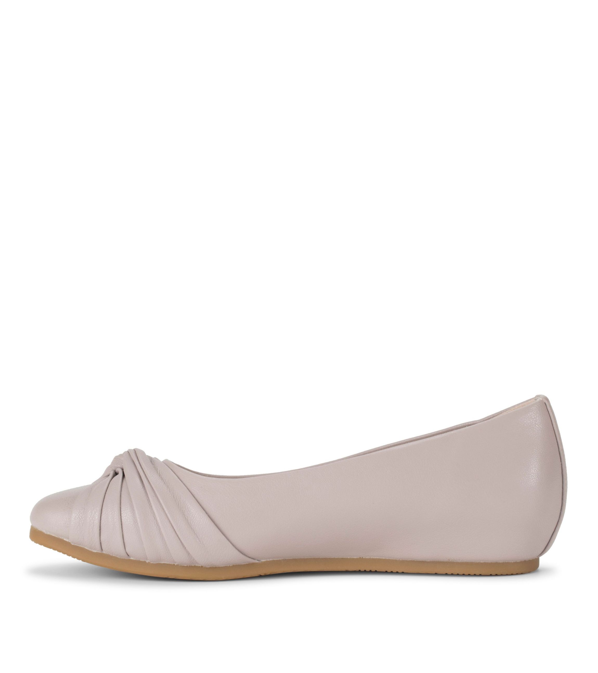 Chainey Casual Flat