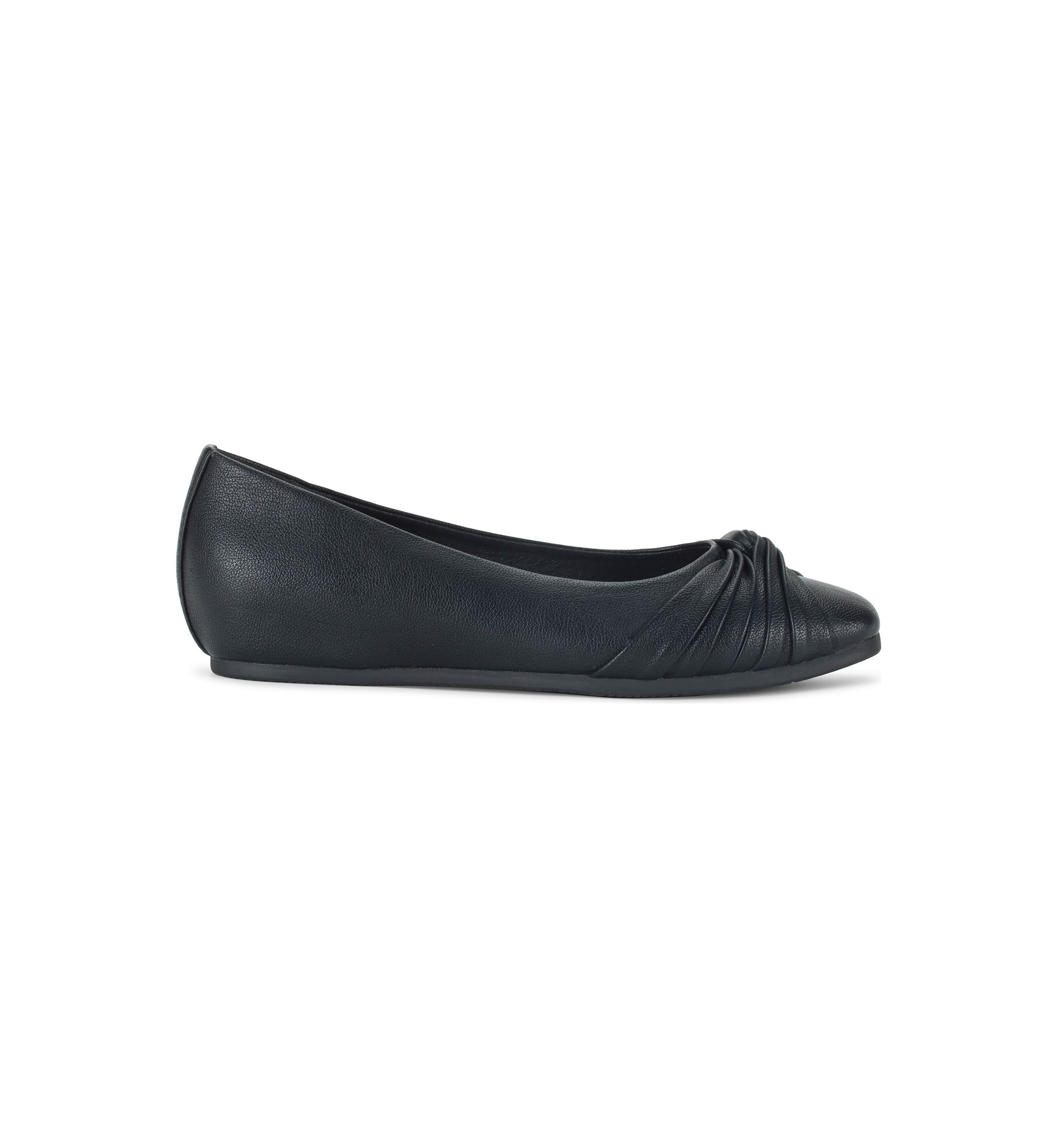 Chainey Casual Flats