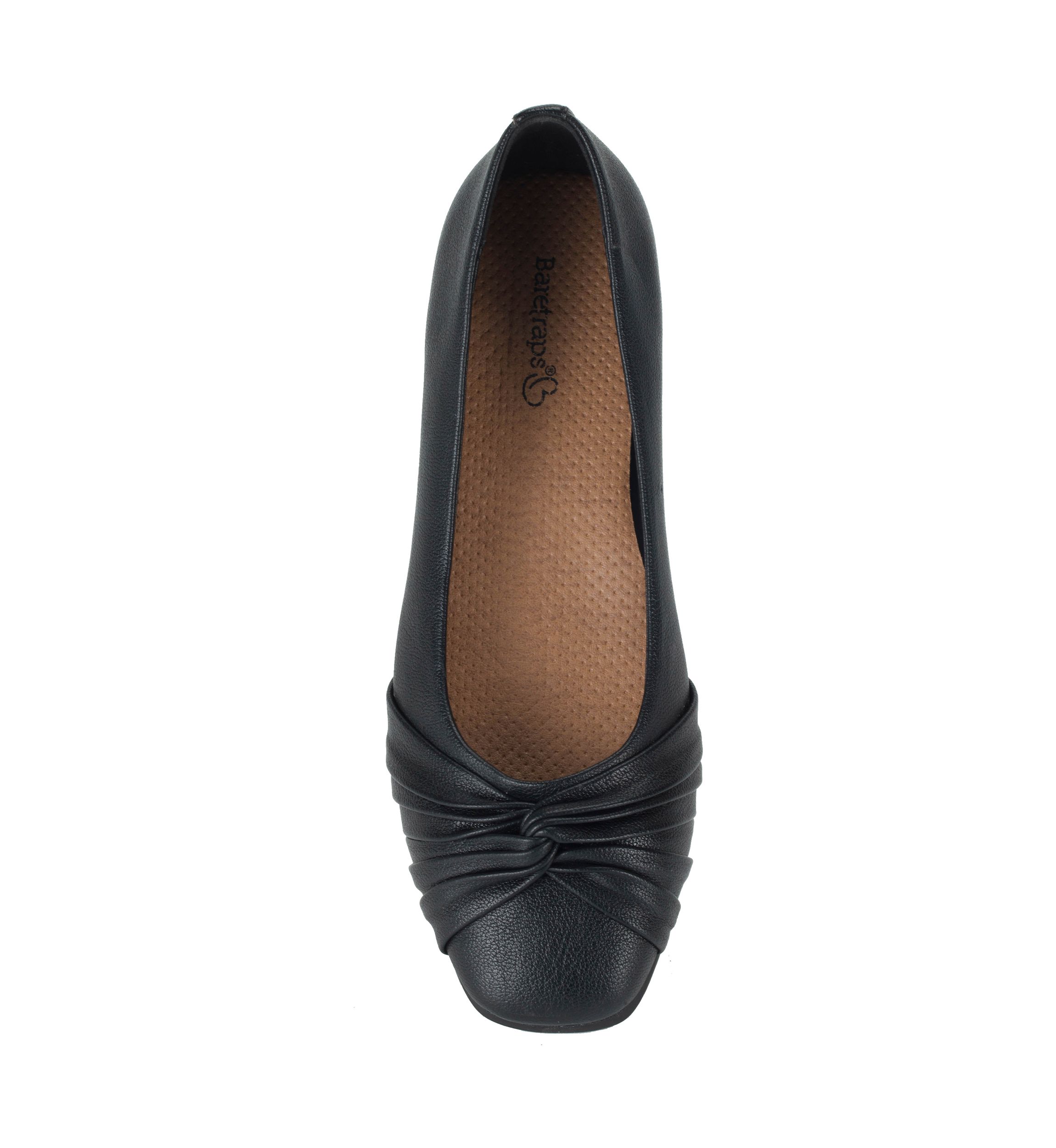 Chainey Casual Flats