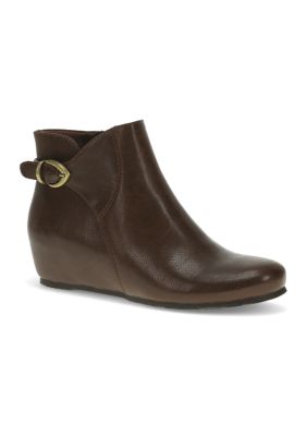 Belk shoes baretraps on sale