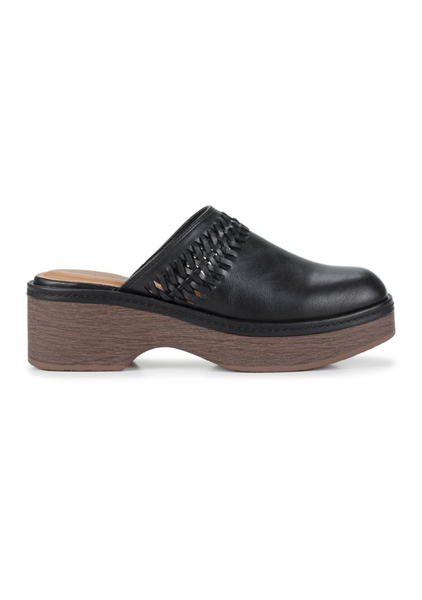 Sandy Clogs