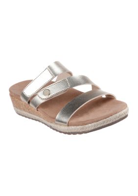 Martha Stewart: Breezie Sandals - Shiny Luster