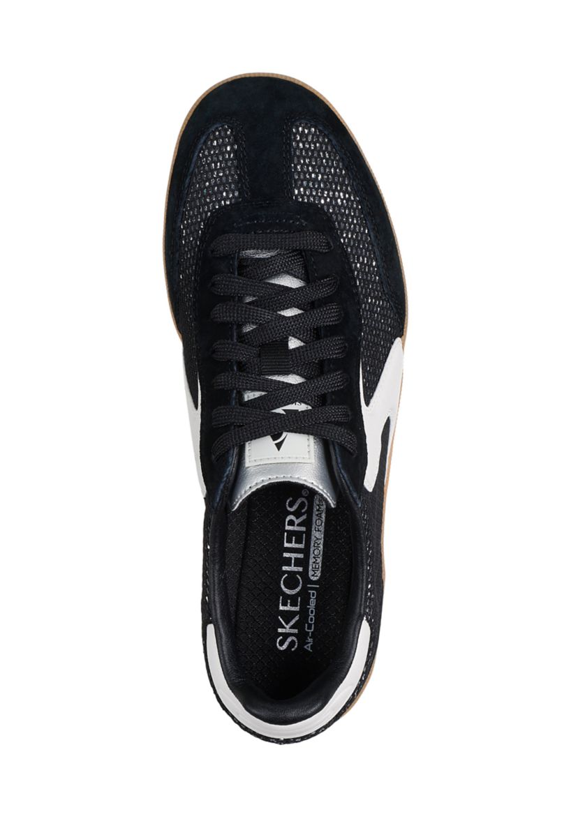 Hotshot Sneakers - Meshing Well