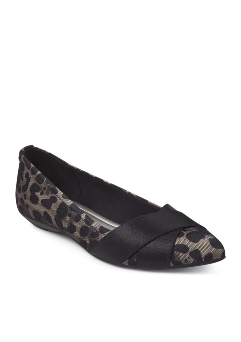 Oalise Pointed Toe Flats