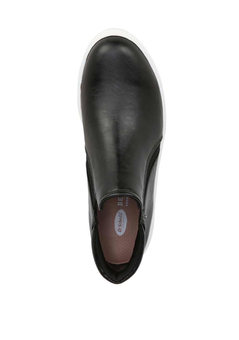 Wanderfull Faux Leather Sneaker