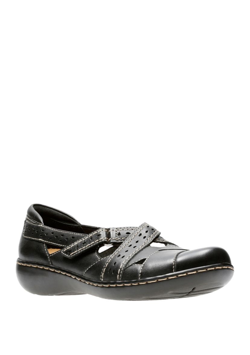 Ashland Spin Q Low Wedge Shoes