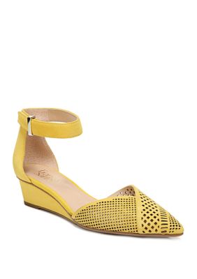 Belk yellow clearance shoes