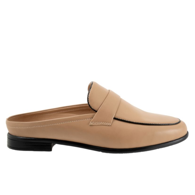 Lola Flat