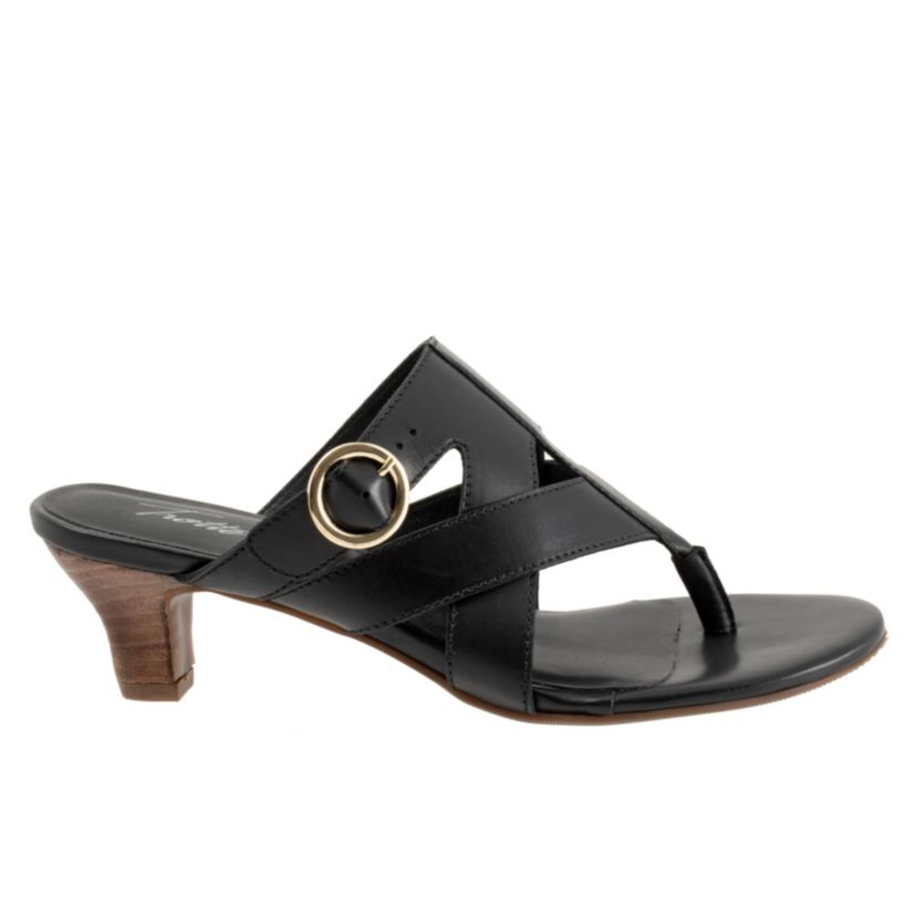 Nikki Sandal