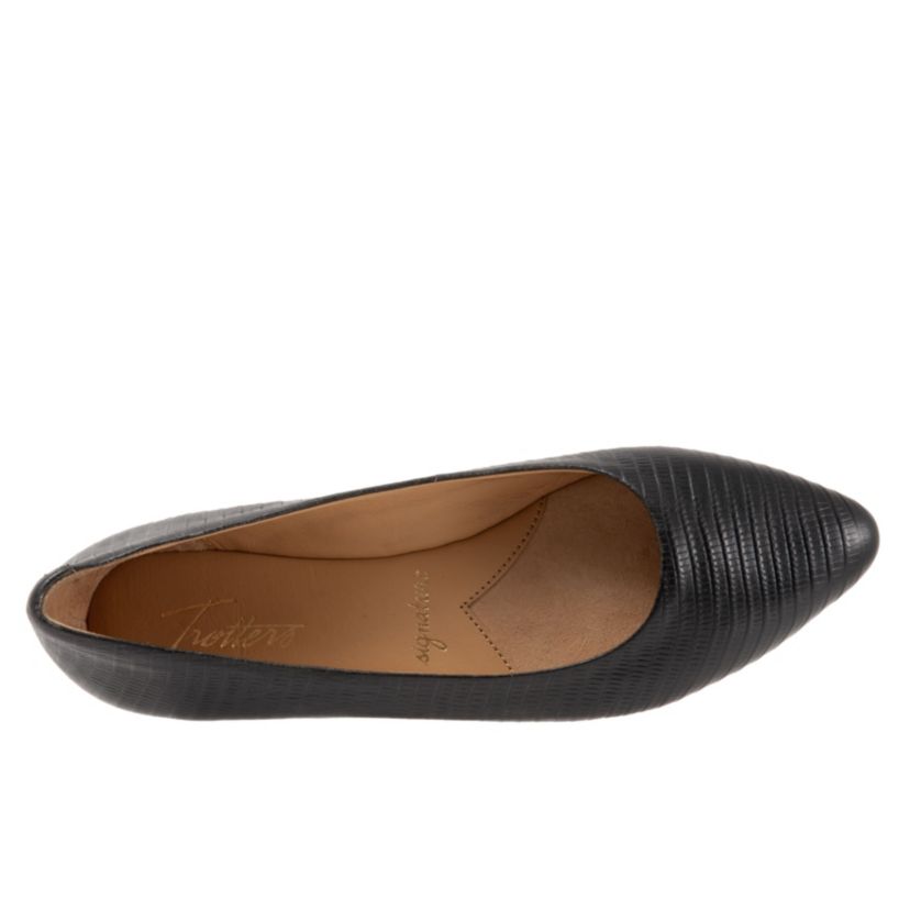Estee Flat