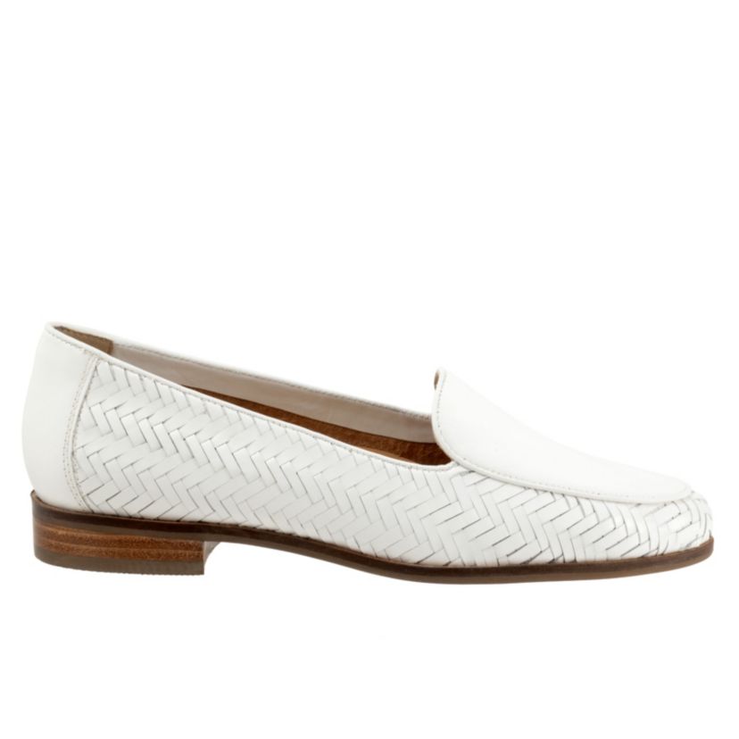 Lyric Flat