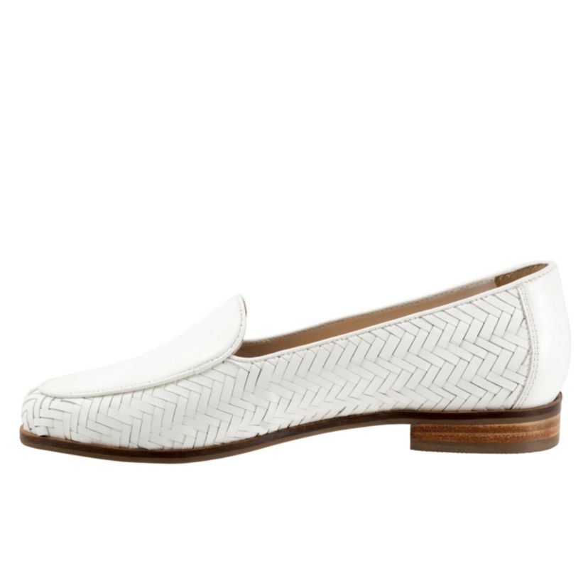 Lyric Flat