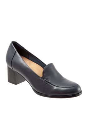 Trotters Quincy Tailored Pump | belk